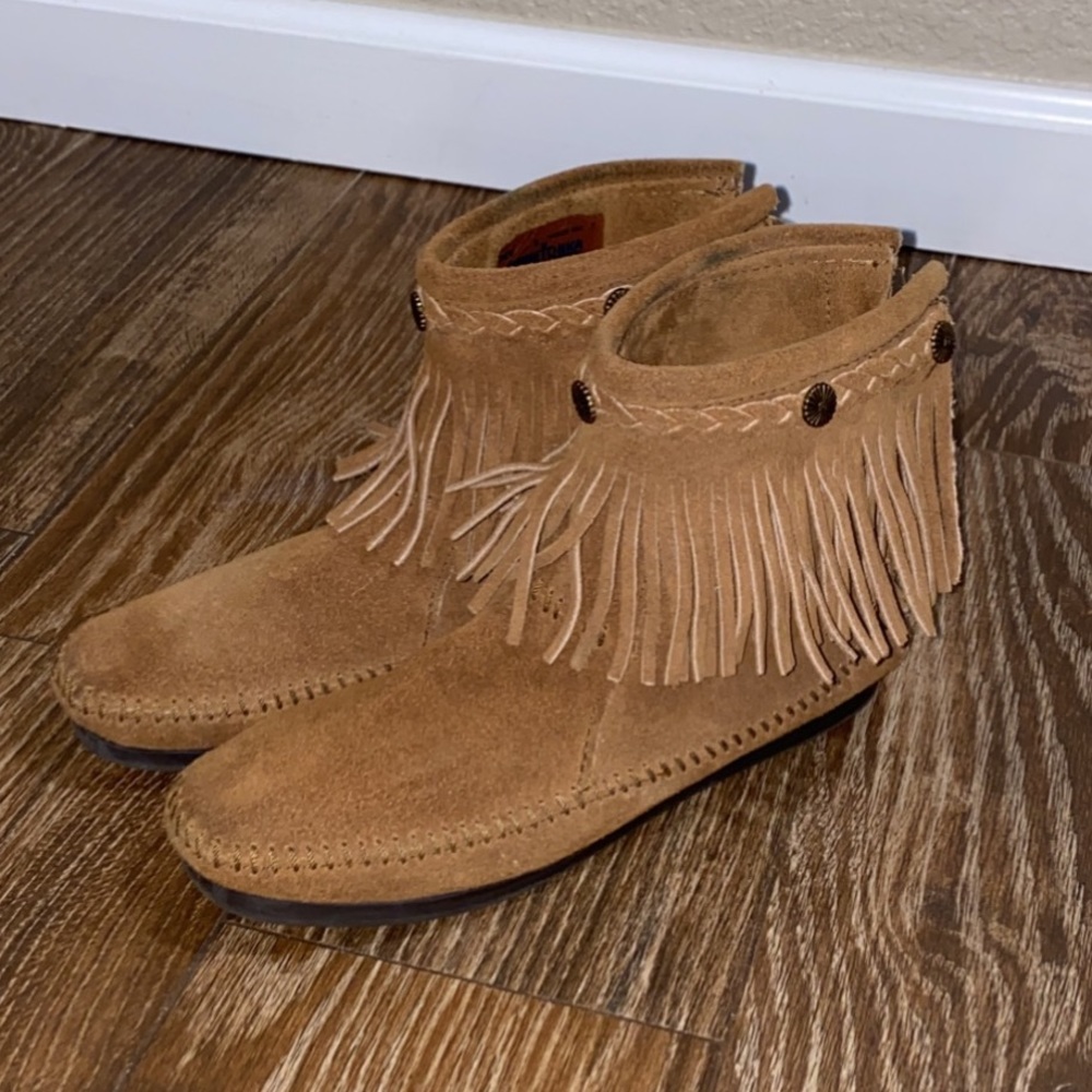 Minnetonka, Camel fridge booties